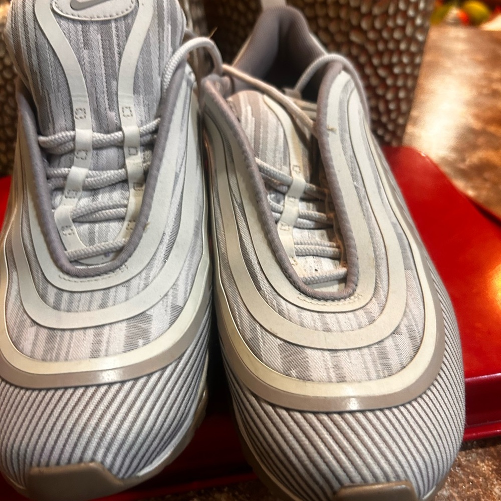 Nike Light Gray Athletic Shoes